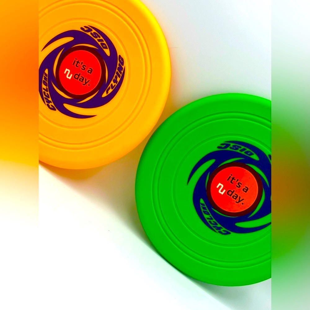 Cyclone Flying Disc Set Of 2 - B7 - Picture 3 of 5